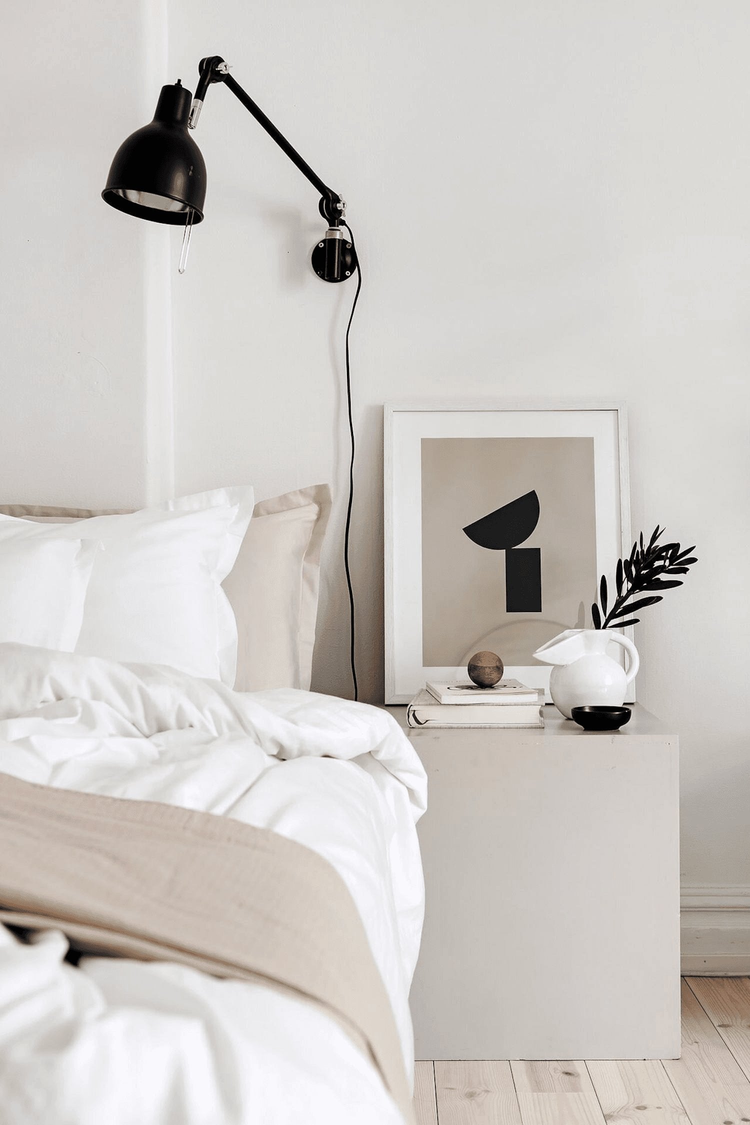 Inred med tavlor i det lilla hemmet