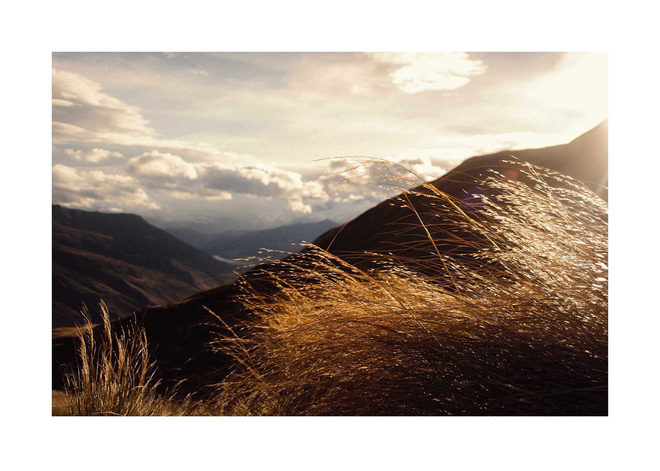 Gryning på bergstoppar poster